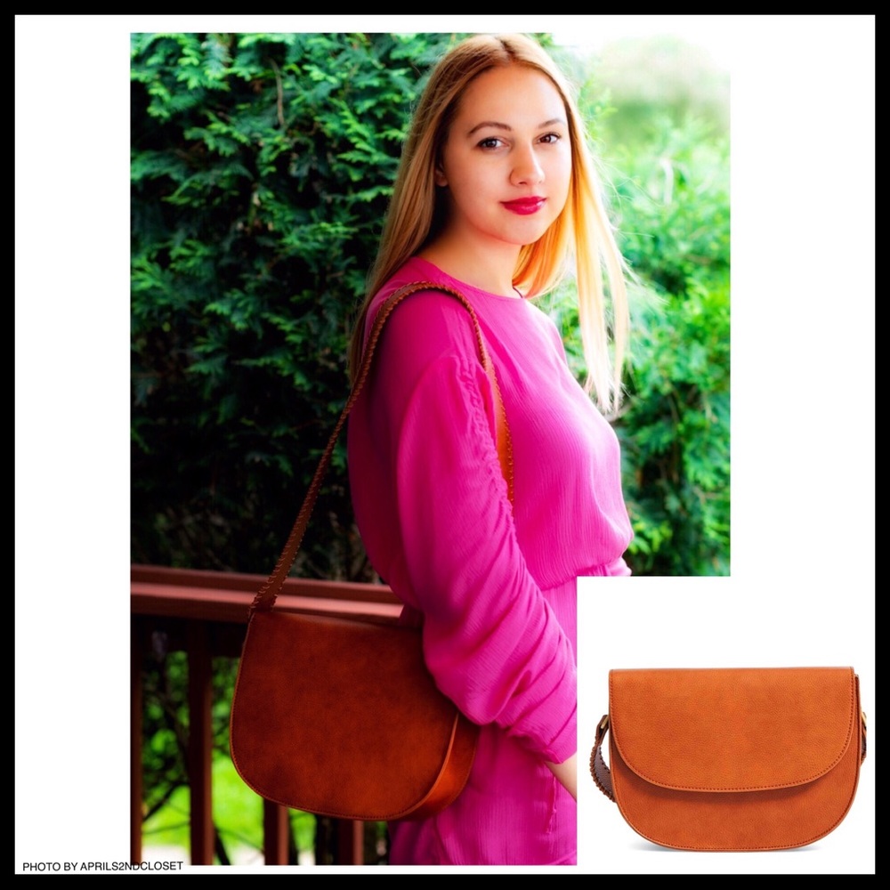 TAN VEGAN LEATHER SADDLE SHOULDER BAG A2C - Picture 6 of 6